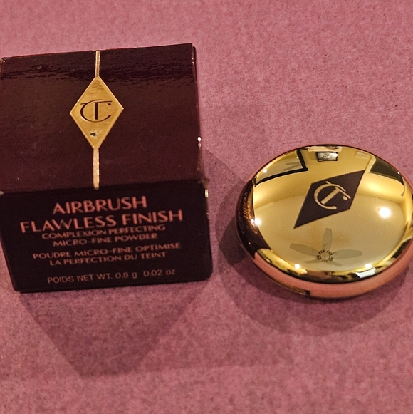 Charlotte Tilbury Airbrush Flawless Finish Micro Powder (02 Medium ) Mini 0.8g - Picture 2 of 5